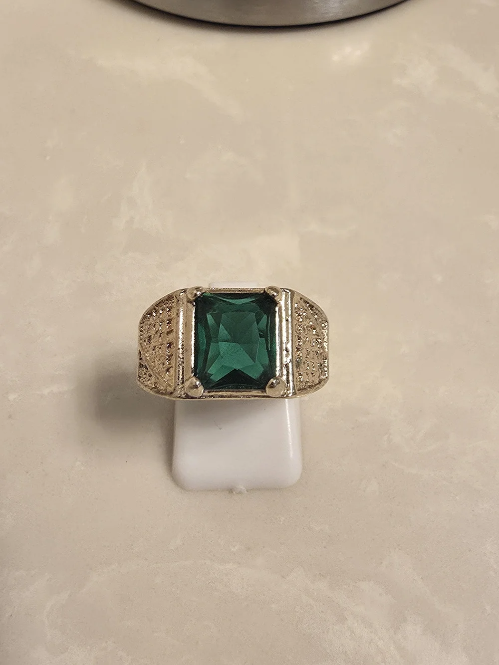 Gold Men's Ring with Emerald Green Stone Size 9
